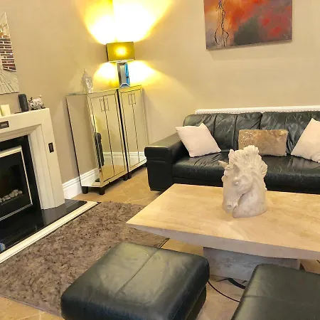 Lux Aparts Leeds Bradford Airport Bradford (West Yorkshire)