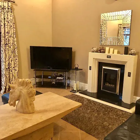 Lux Aparts Leeds Bradford Airport Lodge